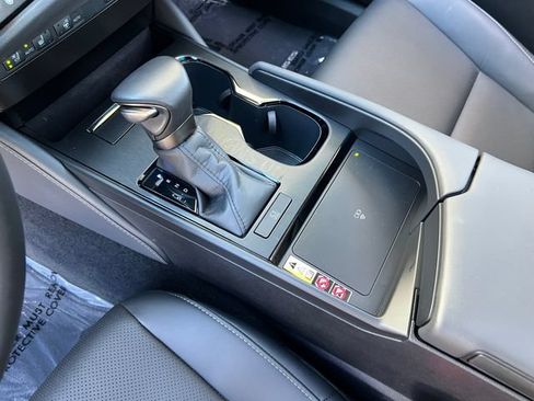 Used 2025 Lexus ES 350 w/ Premium Package FWD image 26