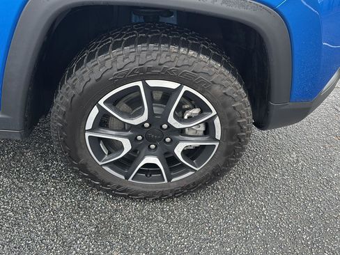 Used 2024 Jeep Compass Trailhawk w/ Trailhawk Elite Group image 36