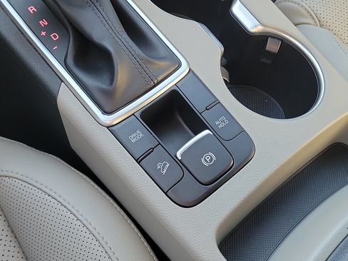 Used 2020 Kia Sportage S w/ S Premium Package FWD image 38