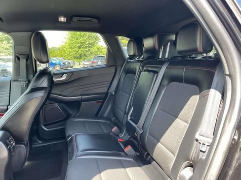 Certified 2025 Ford Escape ST-Line AWD/4WD image 16