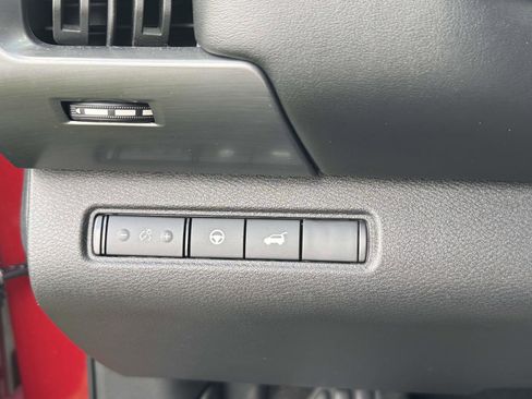 Used 2023 Nissan Pathfinder SL w/ Black Appearance Package AWD/4WD image 26