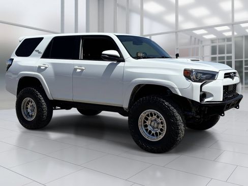 Used 2021 Toyota 4Runner TRD Off-Road Premium w/ Moonroof Package AWD/4WD image 8