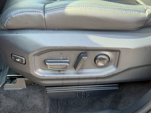 Used 2025 Toyota Sequoia Platinum image 15