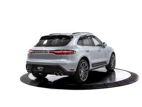 Certified 2026 Porsche Macan AWD/4WD image 7