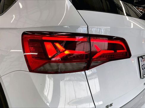 Used 2022 Volkswagen Taos SE image 32