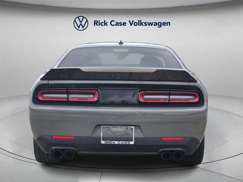 Used 2018 Dodge Challenger R/T Scat Pack image 5