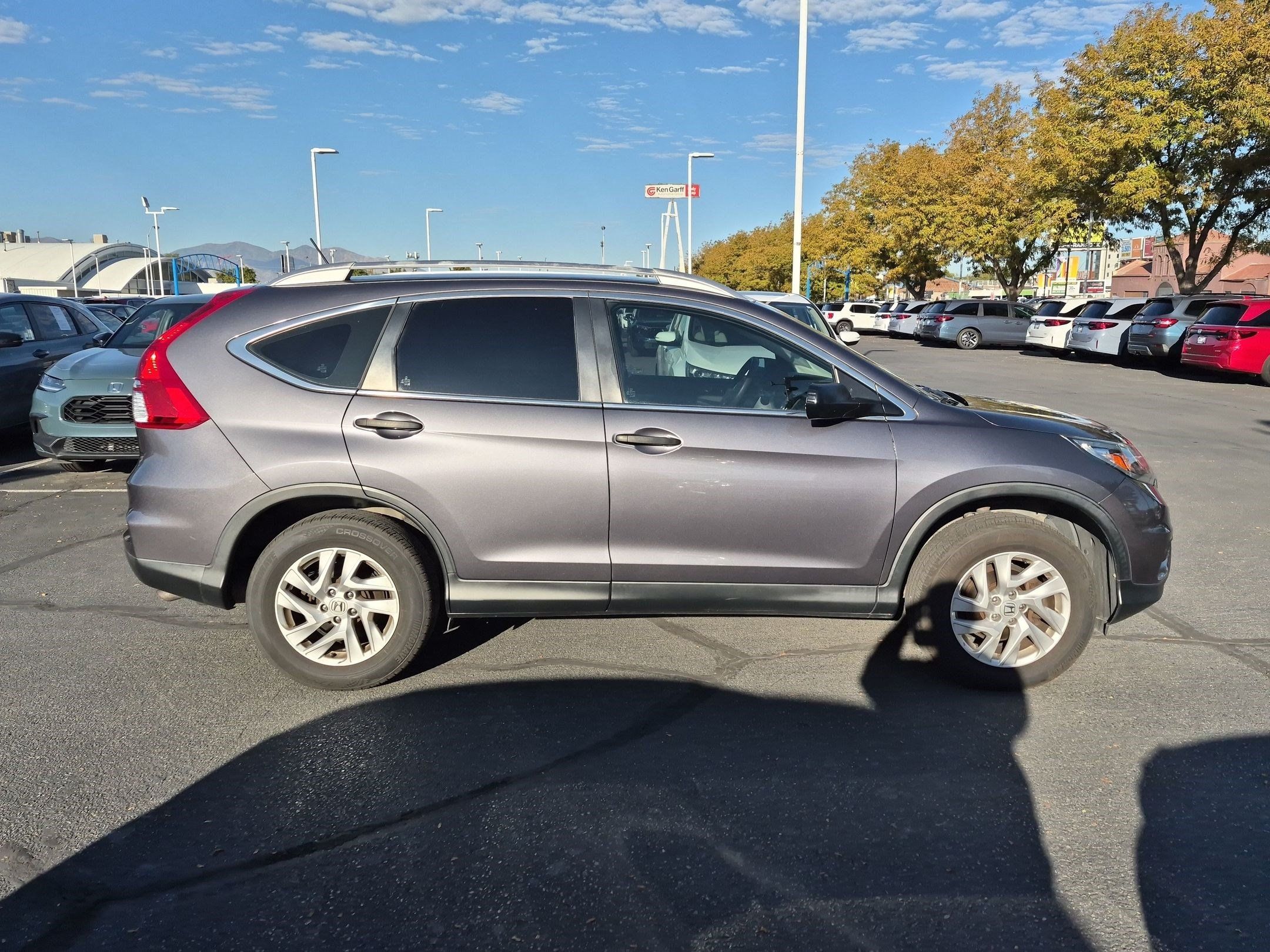 Used 2015 Honda CR-V LX image 2