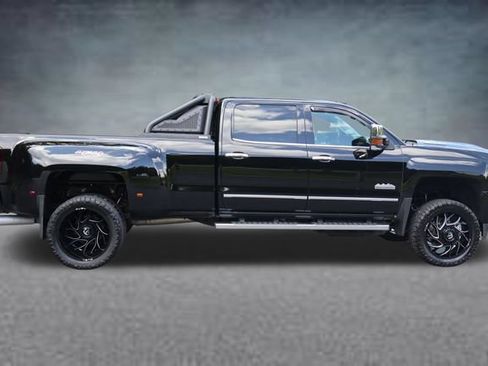 Used 2017 Chevrolet Silverado 3500 High Country w/ Duramax Plus Package AWD/4WD image 2