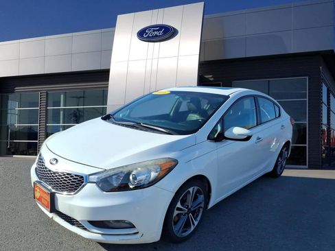 Used 2016 Kia Forte EX w/ EX Premium Package image 4