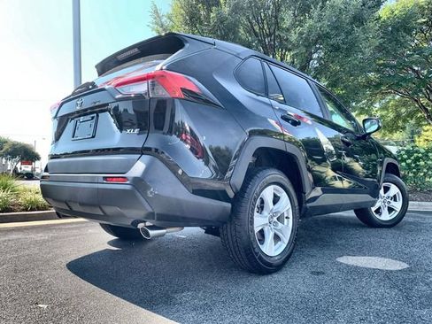 Used 2021 Toyota RAV4 XLE FWD image 8