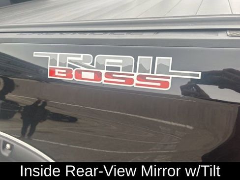 Used 2022 Chevrolet Silverado 1500 LT Trail Boss w/ LT Trail Boss Premium Package image 59
