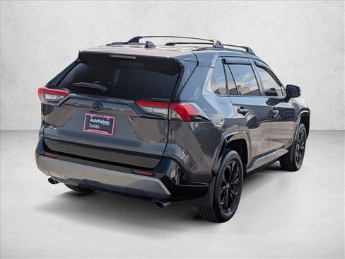 Certified 2022 Toyota RAV4 SE w/ Convenience Package AWD/4WD image 5