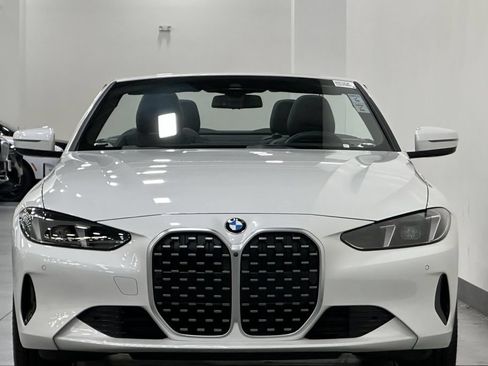 Used 2025 BMW 430i Convertible w/ Premium Package RWD image 9