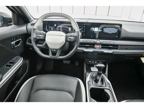 New 2025 Kia K4 GT-Line image 13