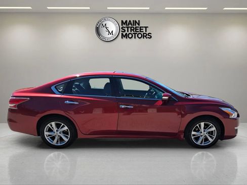 Used 2015 Nissan Altima 2.5 SV w/ Convenience Package FWD image 5