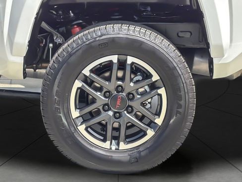 Certified 2026 Toyota Tacoma TRD Sport AWD/4WD image 24