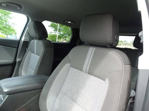 Used 2024 Chevrolet Blazer LT w/ Convenience Package FWD image 12