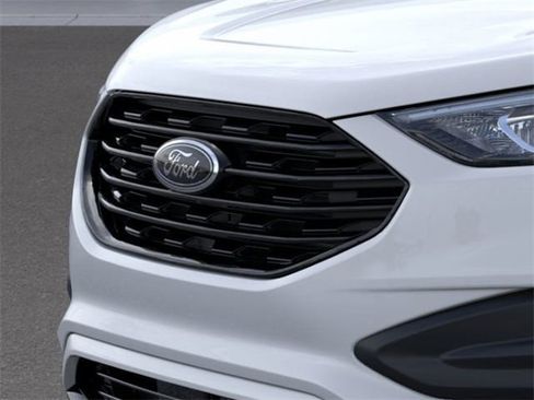 New 2024 Ford Edge SE w/ Black Appearance Package image 39