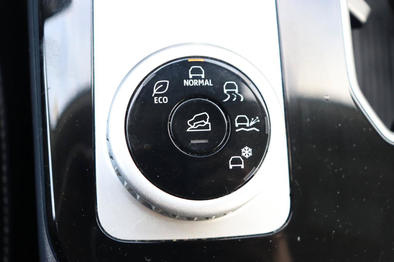 Used 2025 Mitsubishi Outlander SE FWD image 46