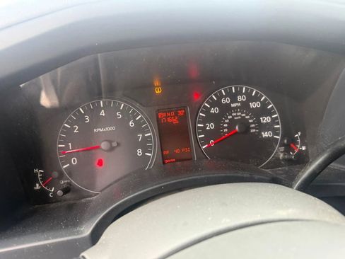 Used 2020 Nissan NV 2500 SV image 10