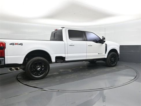 Used 2024 Ford F250 Lariat image 3