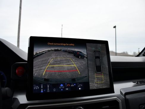 Used 2024 Toyota Tacoma TRD Off-Road w/ TRD Off Road Premium Package image 22