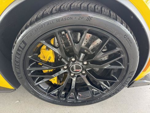 Used 2015 Chevrolet Corvette Z06 w/ Z07 Performance Package RWD image 45