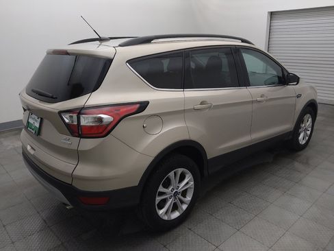 Used 2018 Ford Escape SE w/ Ford Safe & Smart Package FWD image 9
