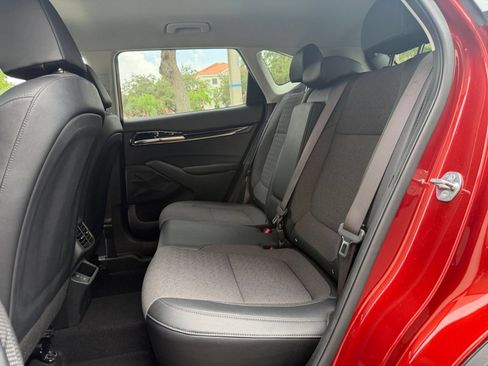 Used 2025 Kia Seltos S FWD image 17