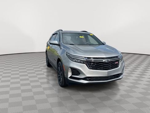 Certified 2023 Chevrolet Equinox RS FWD image 3