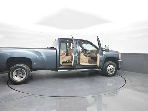 Used 2012 Chevrolet Silverado 3500 LTZ AWD/4WD image 50