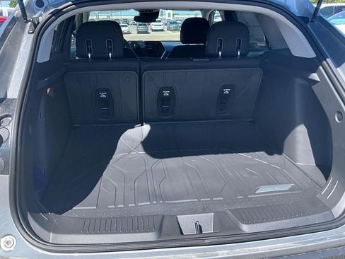 New 2026 Chevrolet Trax LS w/ LS Convenience Package FWD image 5