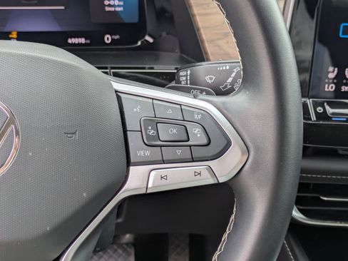 Certified 2025 Volkswagen Atlas SE AWD/4WD image 21