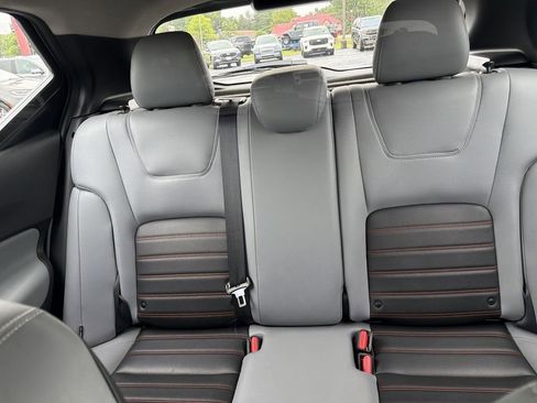 Used 2023 Nissan Kicks SR w/ SR Premium Package FWD image 10