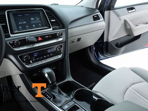 Used 2019 Hyundai Sonata SEL w/ Tech Package 02 FWD image 23