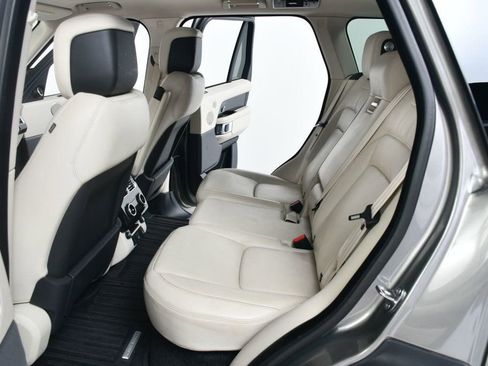 Used 2019 Land Rover Range Rover Supercharged image 33