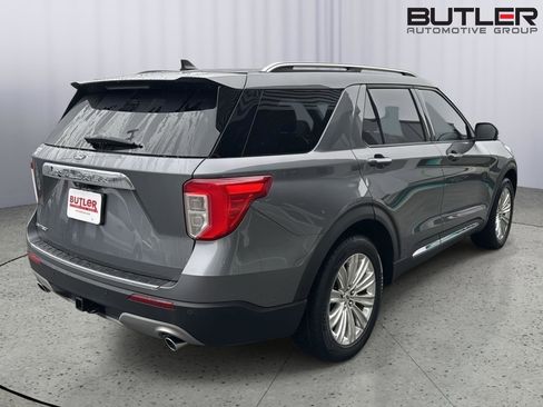 Certified 2022 Ford Explorer Limited w/ Equipment Group 301A image 5