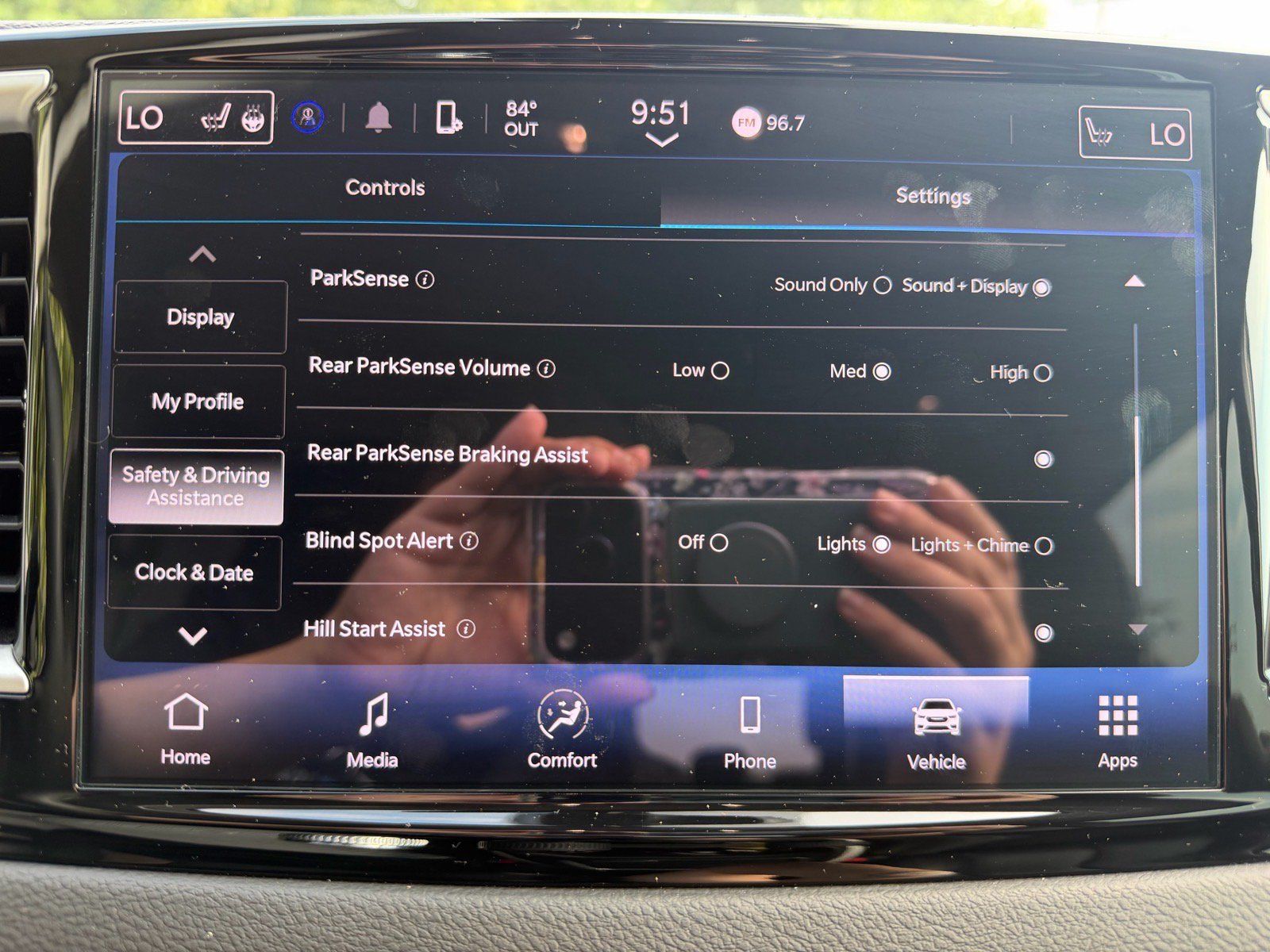 Used 2024 Chrysler Pacifica Touring-L FWD image 44