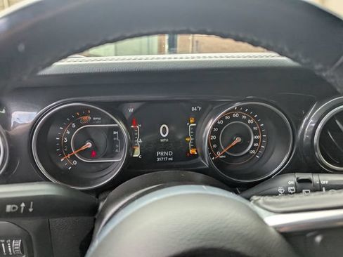 Used 2021 Jeep Wrangler Unlimited Sahara AWD/4WD image 17