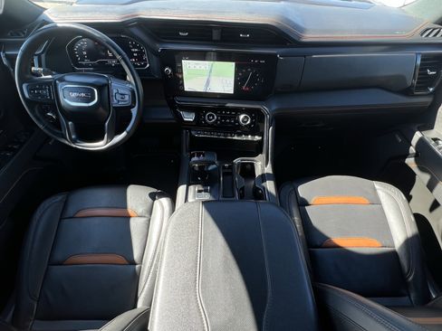 Used 2025 GMC Sierra 1500 AT4 image 9