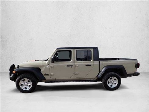 Used 2020 Jeep Gladiator Sport w/ Quick Order Package 23S image 2