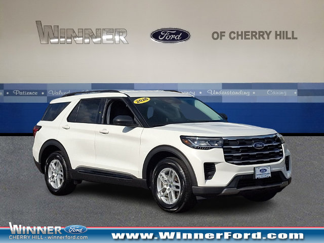 Used 2026 Ford Explorer Active AWD/4WD image 1