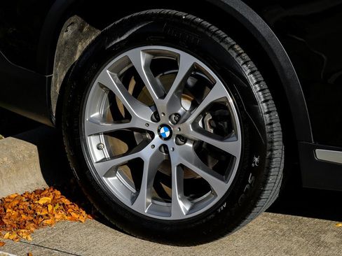 Used 2021 BMW X5 xDrive40i w/ Executive Package image 61