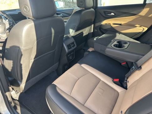 Used 2022 Chevrolet Equinox Premier AWD/4WD image 54