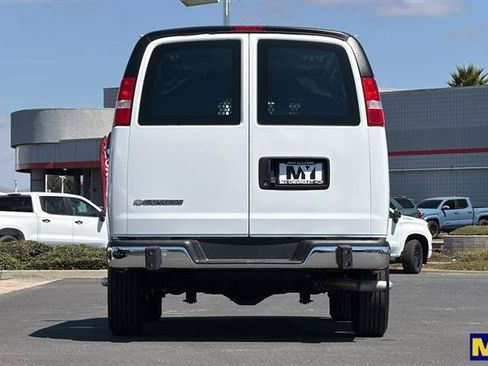 Used 2025 Chevrolet Express 2500 w/ Driver Convenience Package RWD image 5