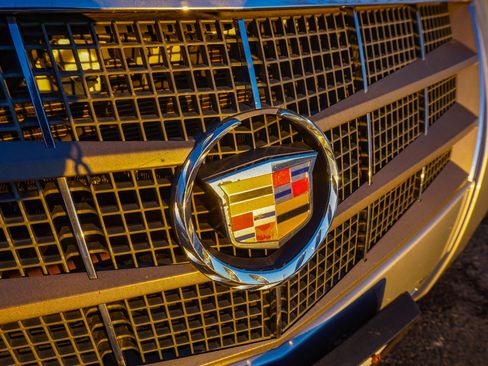 Used 2010 Cadillac CTS Luxury image 10