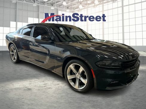 Used 2018 Dodge Charger R/T RWD image 7
