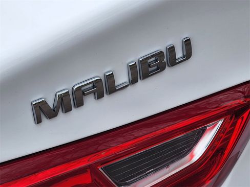 Used 2024 Chevrolet Malibu LT image 30