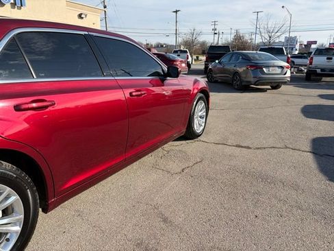 Used 2021 Chrysler 300 Touring L RWD image 8