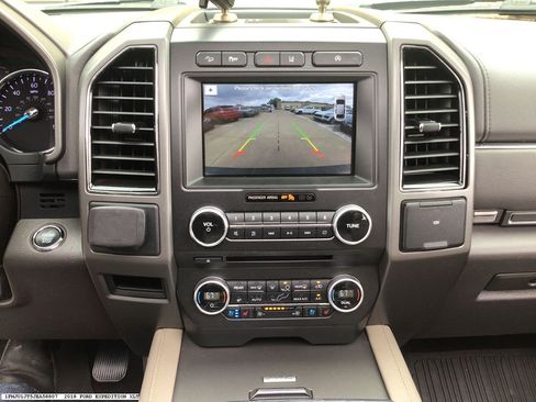 Used 2018 Ford Expedition XLT w/ Equipment Group 202A image 8